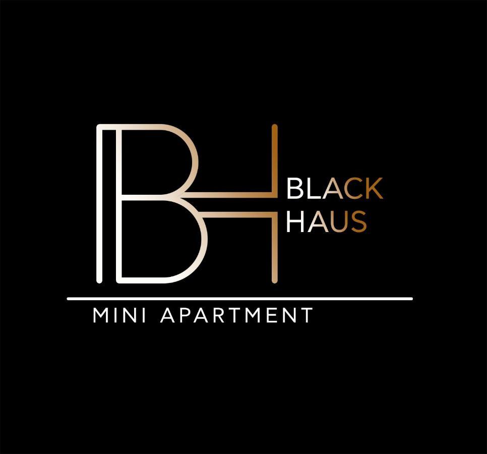 Blackhaus Young Mini テッサロニキ エクステリア 写真